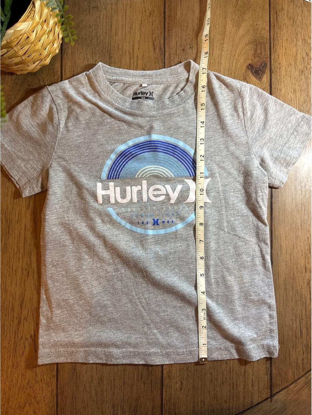 Hurley Gray Logo Graphic T-Shirt Size 5/6
